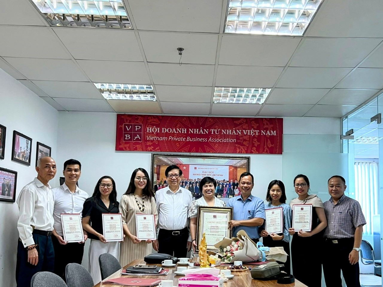 Lễ đón nhận Quyết định thành lập Chi Hội Doanh Nghiệp cung ứng Khu Công Nghiệp Việt Nam